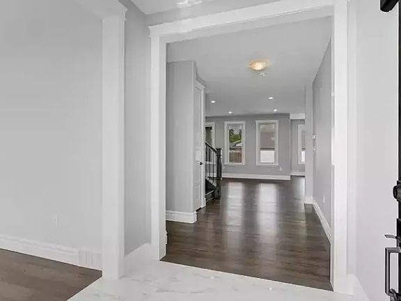 3rd image of 19 Belleview Dr #1A