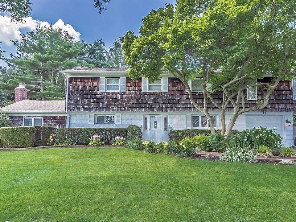 1st image of 29 E Park Dr