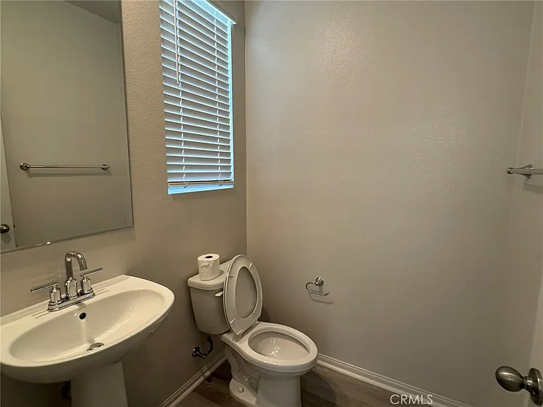 28094 Melrose Dr — Photo 11