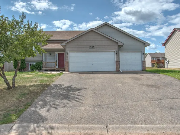 705 Bluebird St, Mora, MN 55051