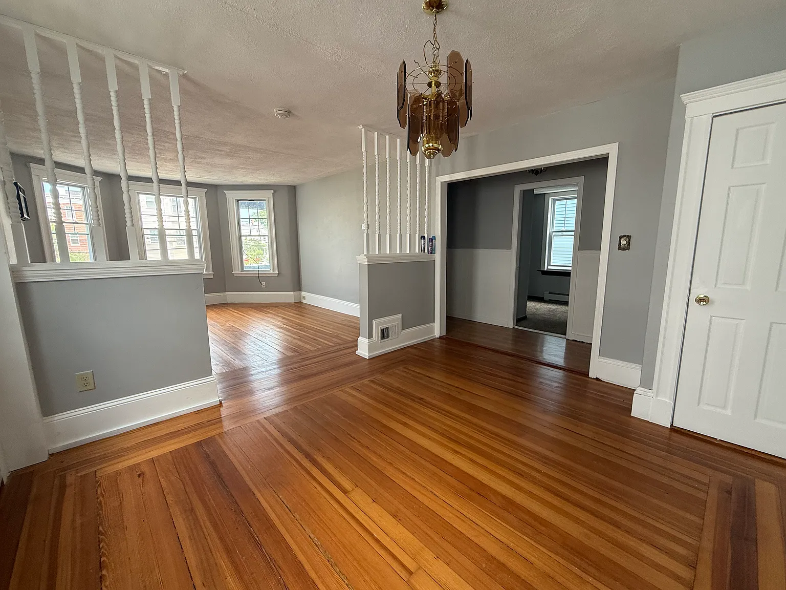 3 bed, 1300 sqft, $3,000 — Photo 3