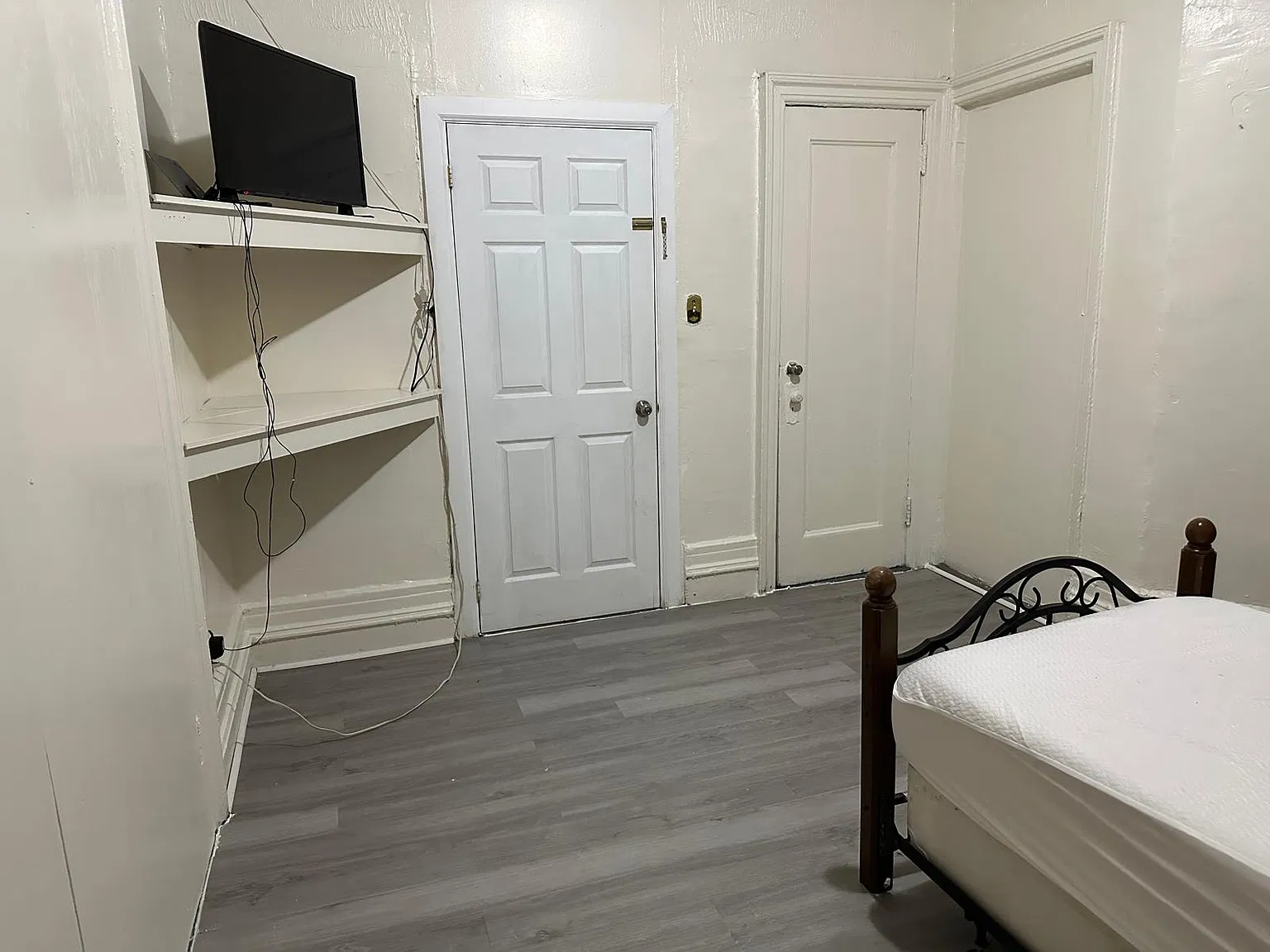 1 bed, $1,200 — Photo 1