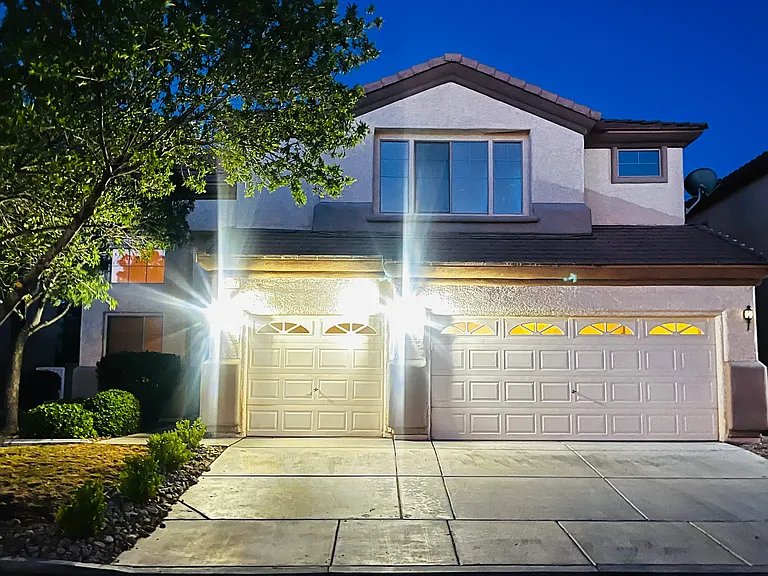 10852 Montasola St — Photo 2