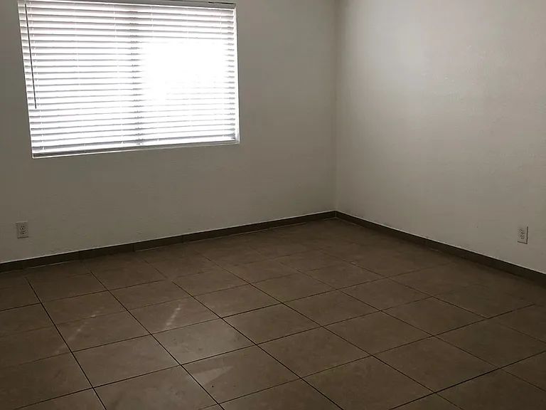 5148 Greene Ln #C — Photo 7