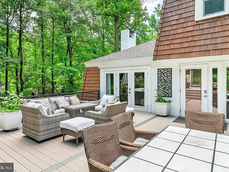 482 Gypsy Ln — Photo 42