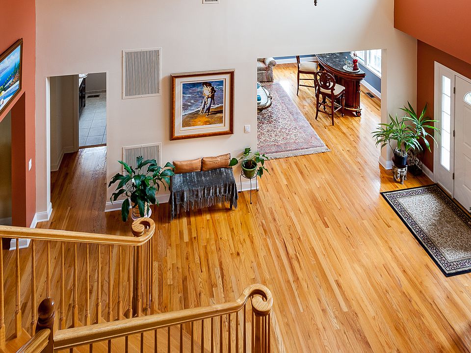 Second level view of Ctr Hal
