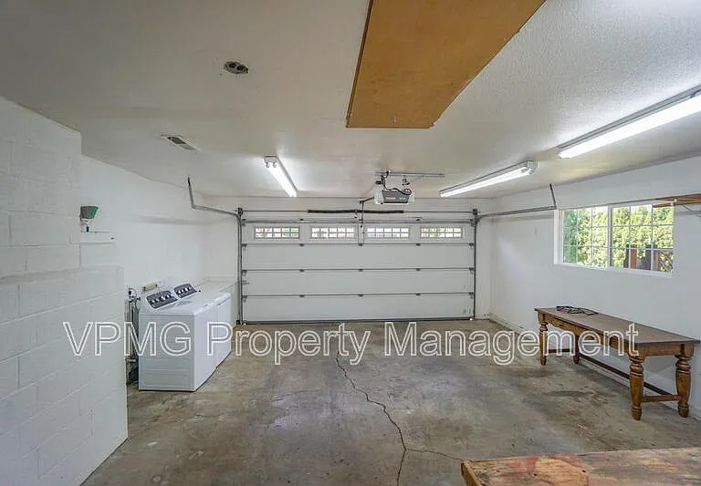 12014 NE 16th St — Photo 27