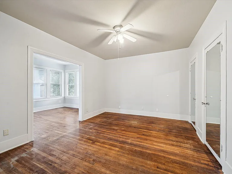 2113 Berry St #A — Photo 8