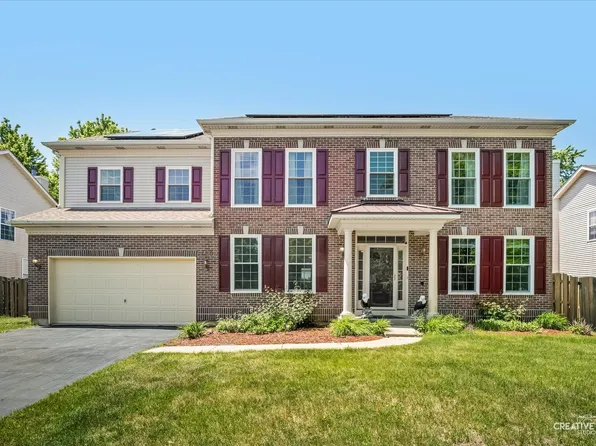 750 Majestic Dr, Algonquin, IL 60102