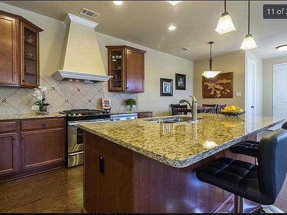 2nd image of 6922 Oeste Dr