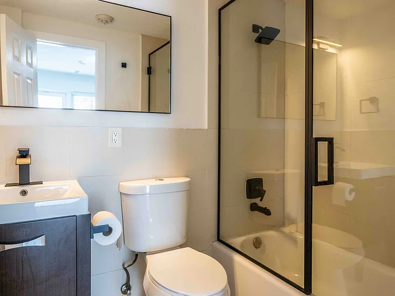 1940 Biarritz Dr #24 — Photo 11