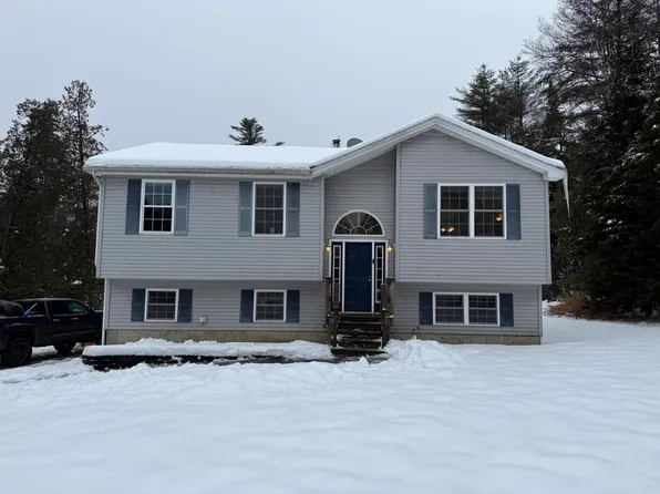 118 Avenue Road, Levant, ME 04456