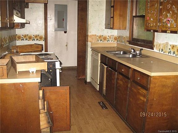 5th image of 3924 Trescott Ct