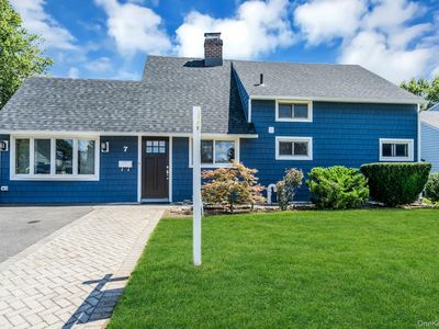 7 Tanager Lane, Levittown, NY, 11756