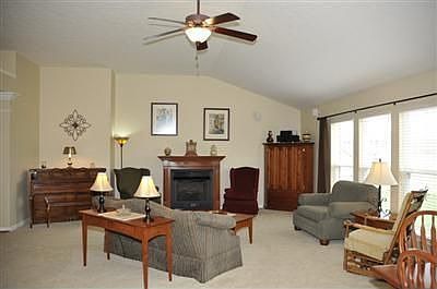 4th image of 1262 McKinley Ct