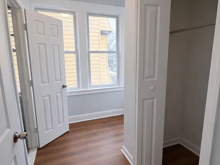 55 Schley St — Photo 7