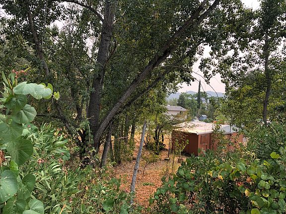 2nd image of 17825 Toyon Ave
