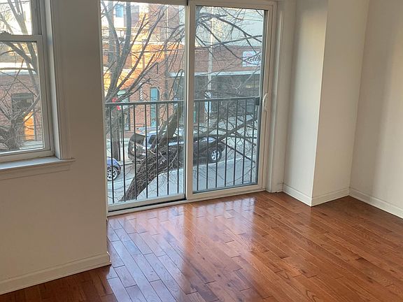 5th image of 618 N 2nd St Unit 2