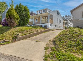 1320 Darlington Rd, Beaver Falls, PA 15010