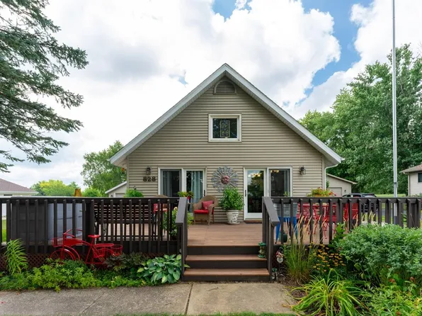 828 Lake Summerset Rd, Davis, IL 61019