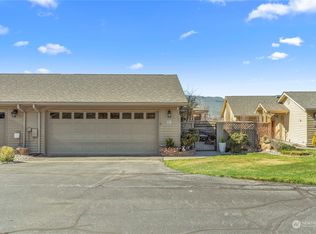 351 19th St NE APT 19, East Wenatchee, WA