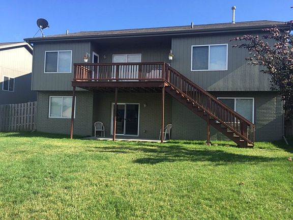 2nd image of 20918 Ash St