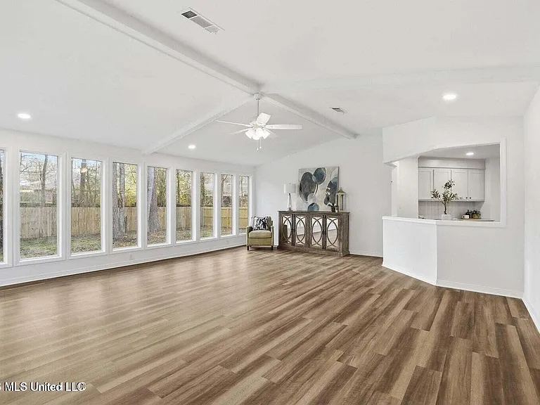 409 Arundel Dr — Photo 10