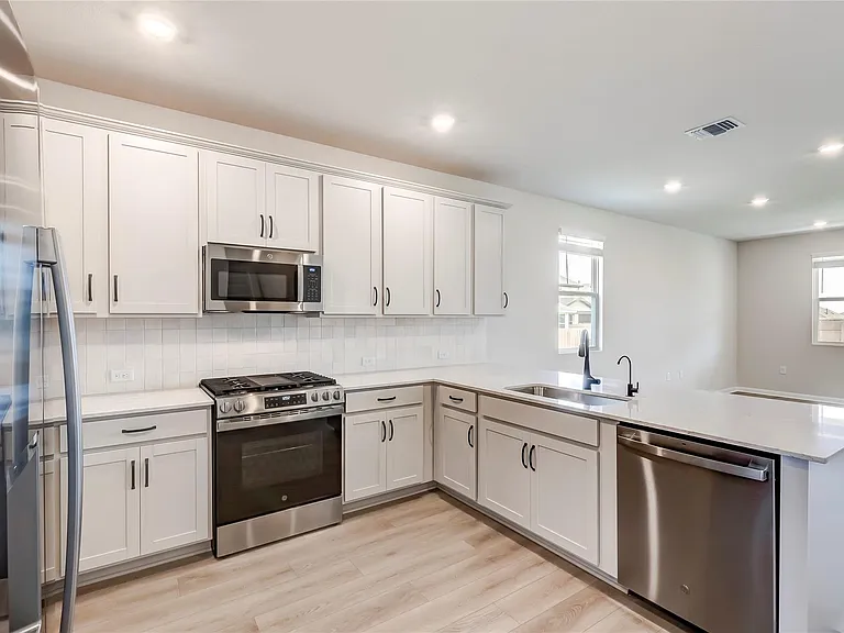 133 Silverleaf Spur — Photo 13