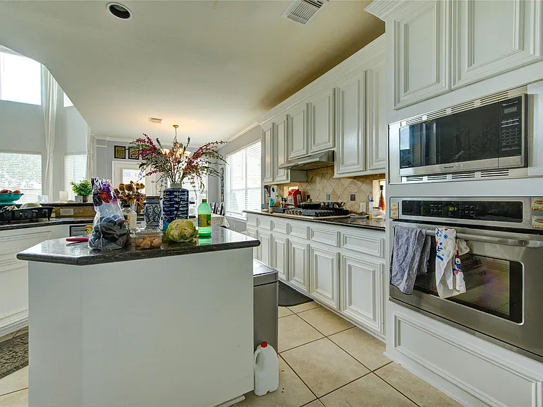5911 Canyon Brook Ct — Photo 43