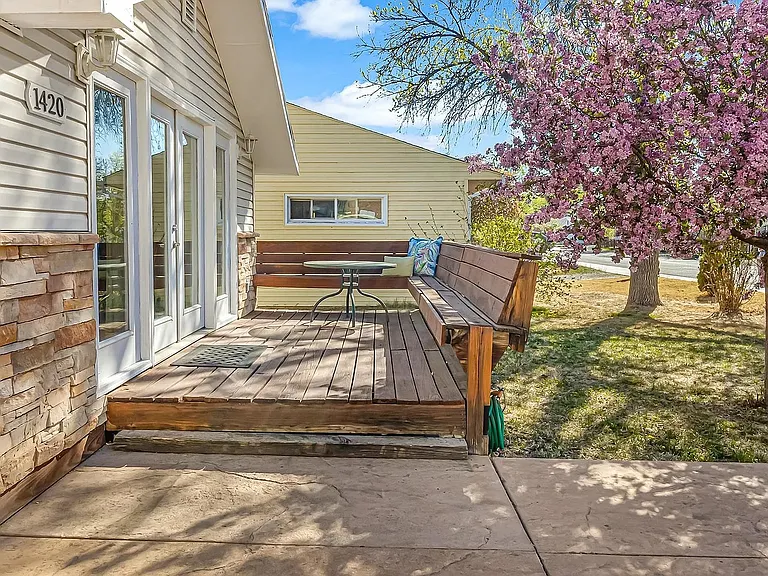 1420 Pinyon Ave — Photo 23