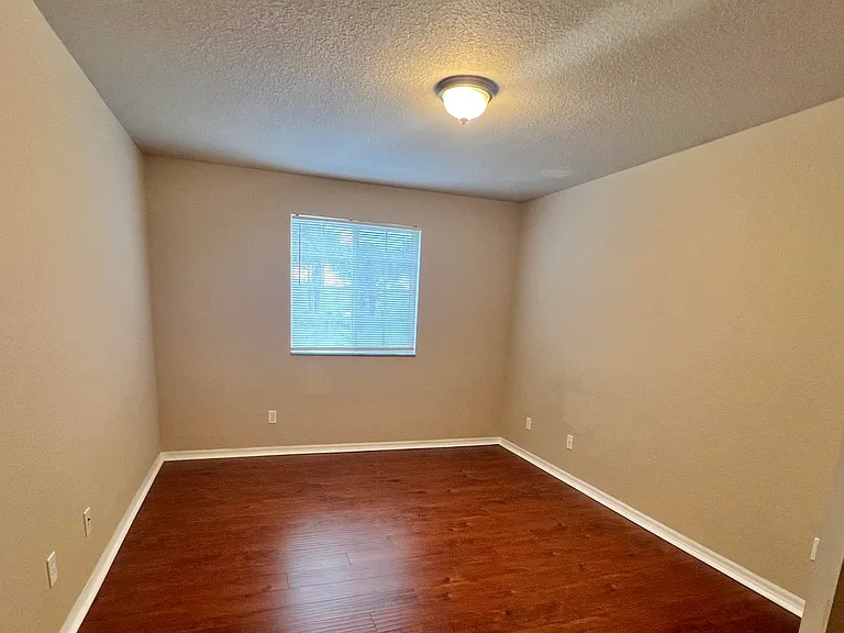 2552 SW Marshfield Ct — Photo 17
