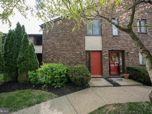 1608 Mountainview Dr, Chesterbrook, PA 19087