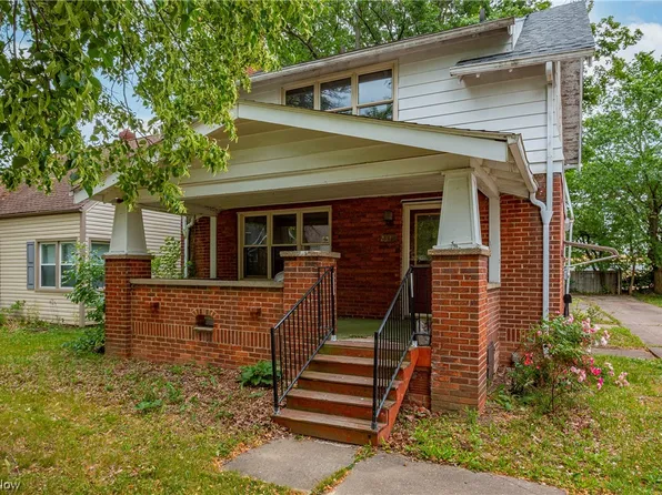 2340 Shaw Ave, Cuyahoga Falls, OH 44223