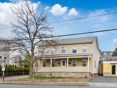 158 Adams St, Newton, MA, 02458