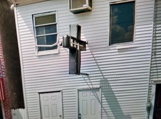 335 Liberty St, Camden, NJ 08104
