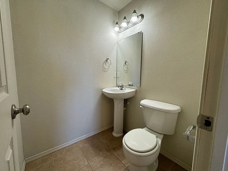 150 Hickory Ridge Dr — Photo 17