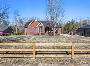 9399 Hi Lo Rd, Bon Aqua, TN 37025