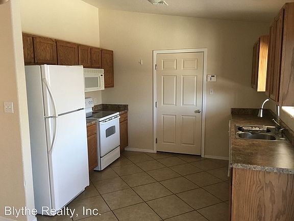 3rd image of 10426 S Avenue 10 E #1/2