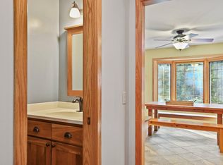 1889 Paddock Pl, Oregon, WI 53575