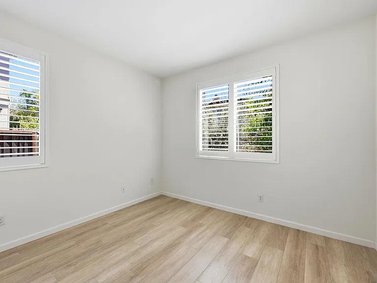 552 Stonehaven Ct — Photo 53