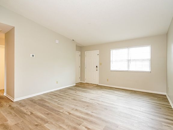 5th image of 3628 Valley Lake Dr