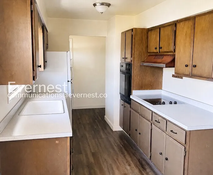 928 Timber Ln — Photo 5