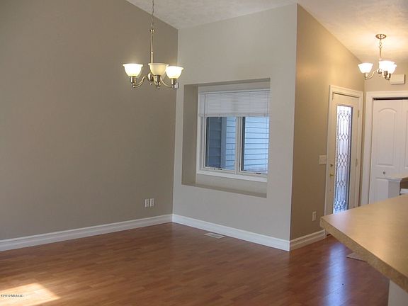 3rd image of 101 Clubhouse Dr