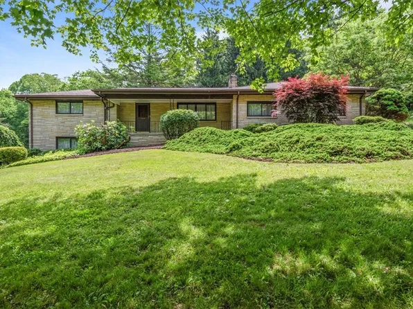 115 Wiegand Dr, Cranberry Township, PA 16066
