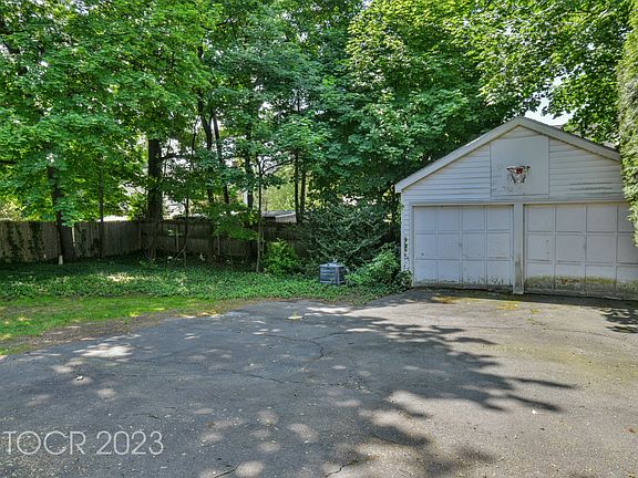 2nd image of 66 Bellevue Ave