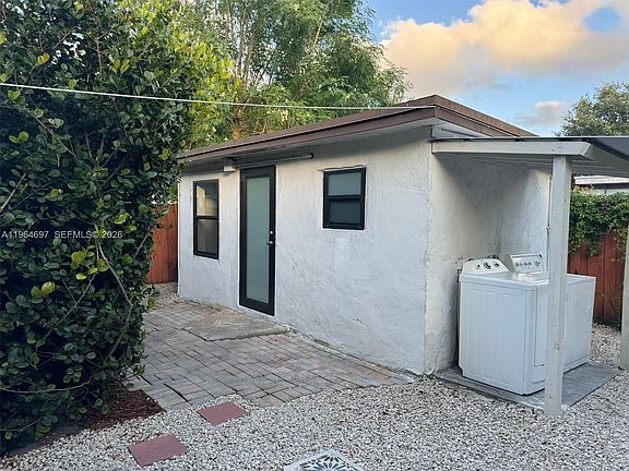 3rd image of 1756 NW 94th St