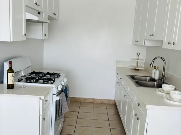 15411 Chase St #4, North Hills, CA 91343