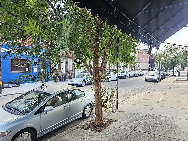 930 E Passyunk Ave — Photo 26