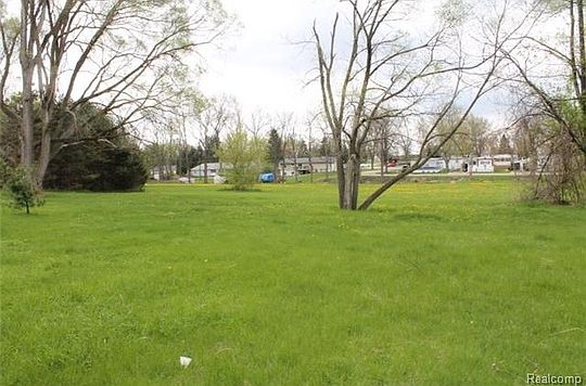 1st image of Garden Ln