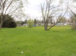 Garden Ln, Fowlerville, MI